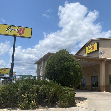 Отель Super 8 By Wyndham Decatur Texas Экстерьер фото
