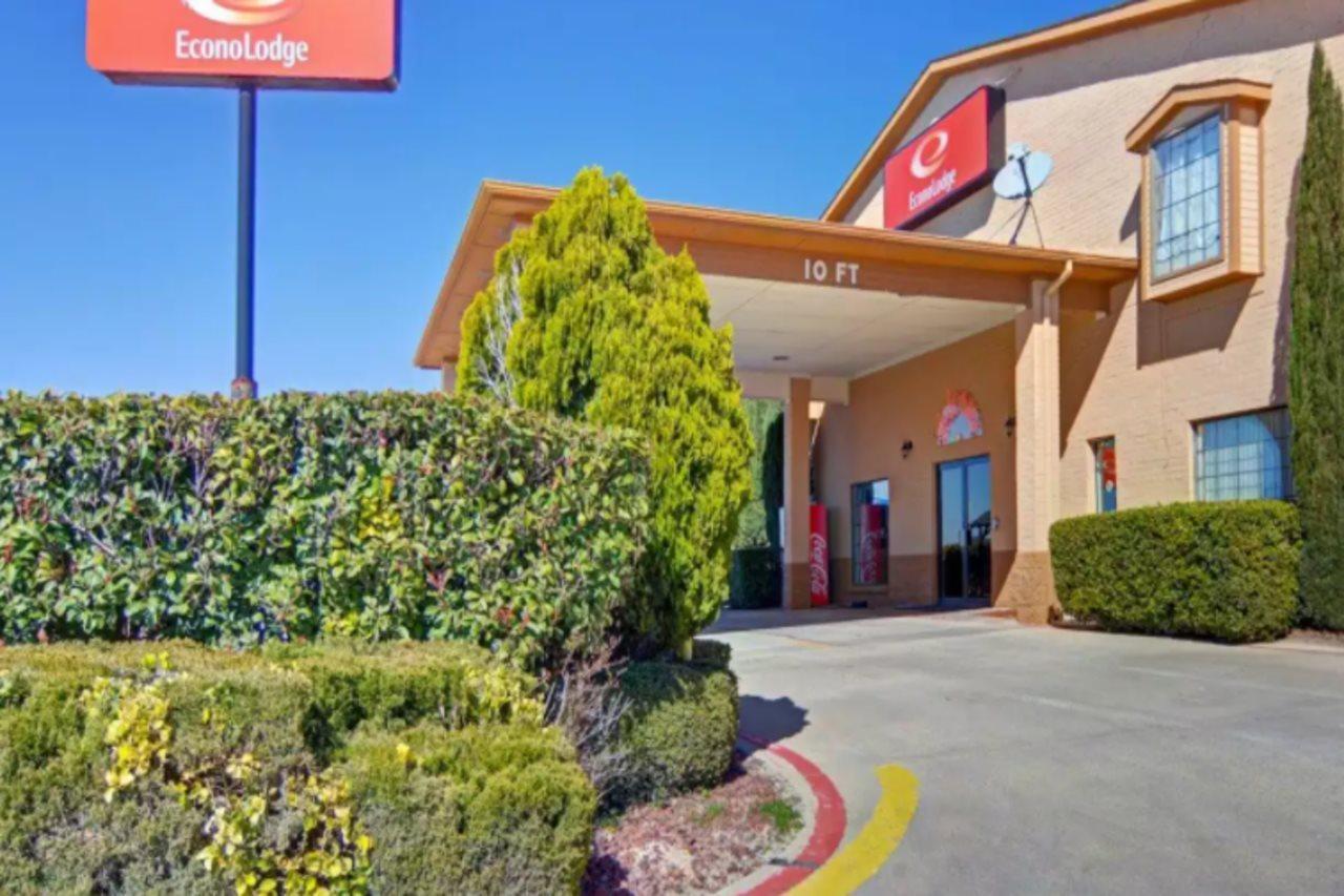 Отель Super 8 By Wyndham Decatur Texas Экстерьер фото