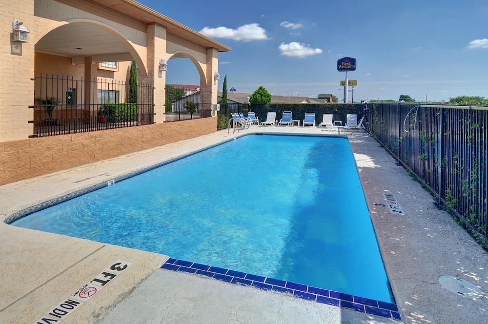 Отель Super 8 By Wyndham Decatur Texas Экстерьер фото